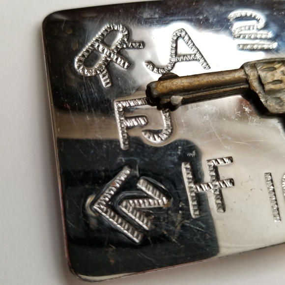 Relisted -Vintage belt buckle with revolver and ranch brand symbols Chambers - Picture 9 of 15